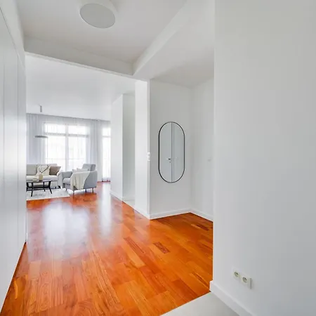 White Sea - Neptun Park By Oneapartments 아파트